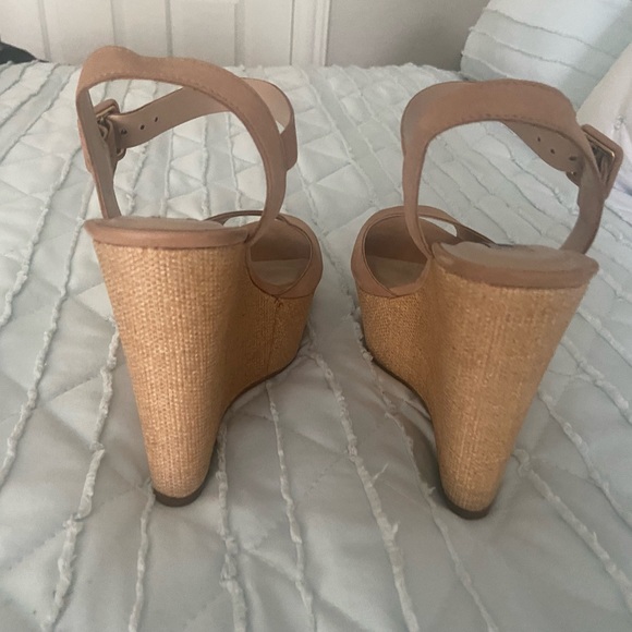 Steve Madden wedges - classic and cute - worn twice . - Picture 4 of 5